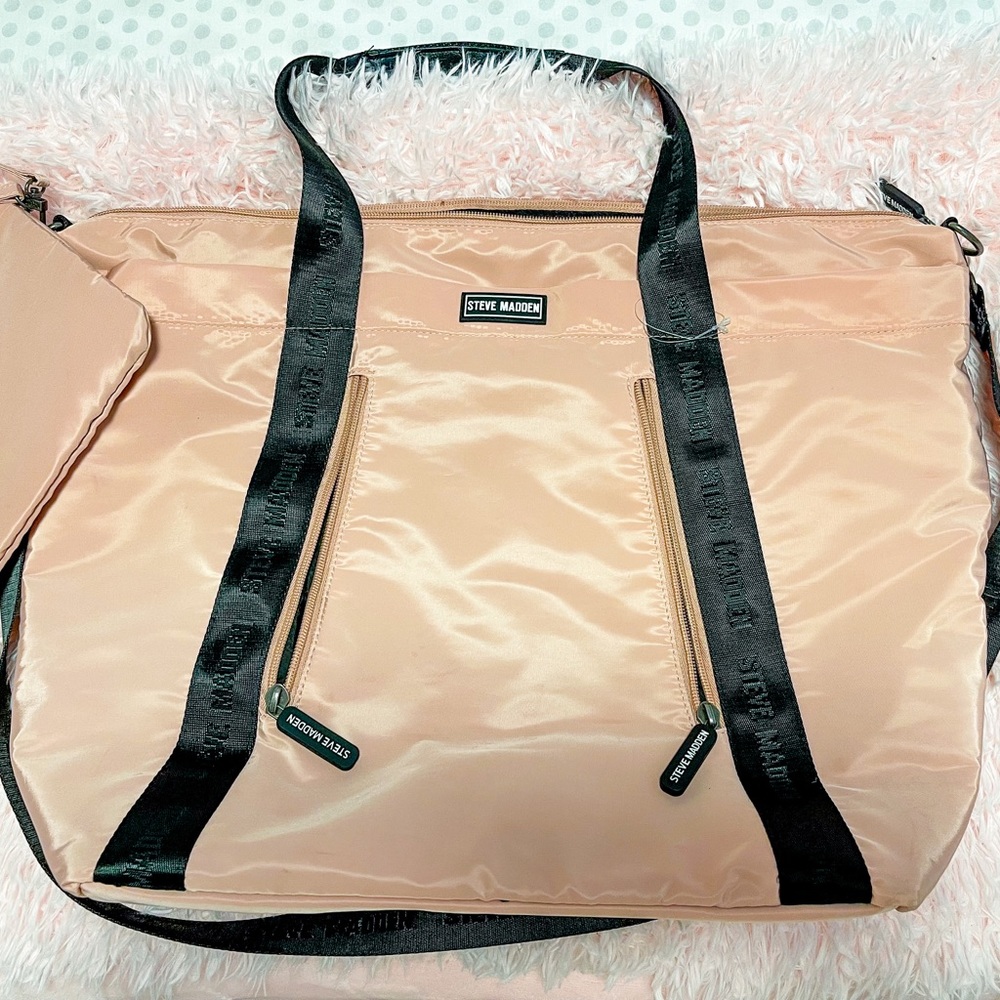 Blush Steve Madden travel bag